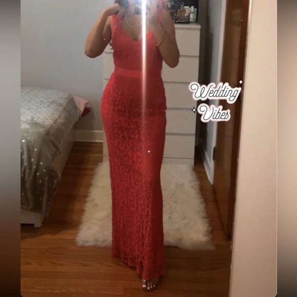 Red lace mermaid gown - Size XS-S. - Picture 5 of 5